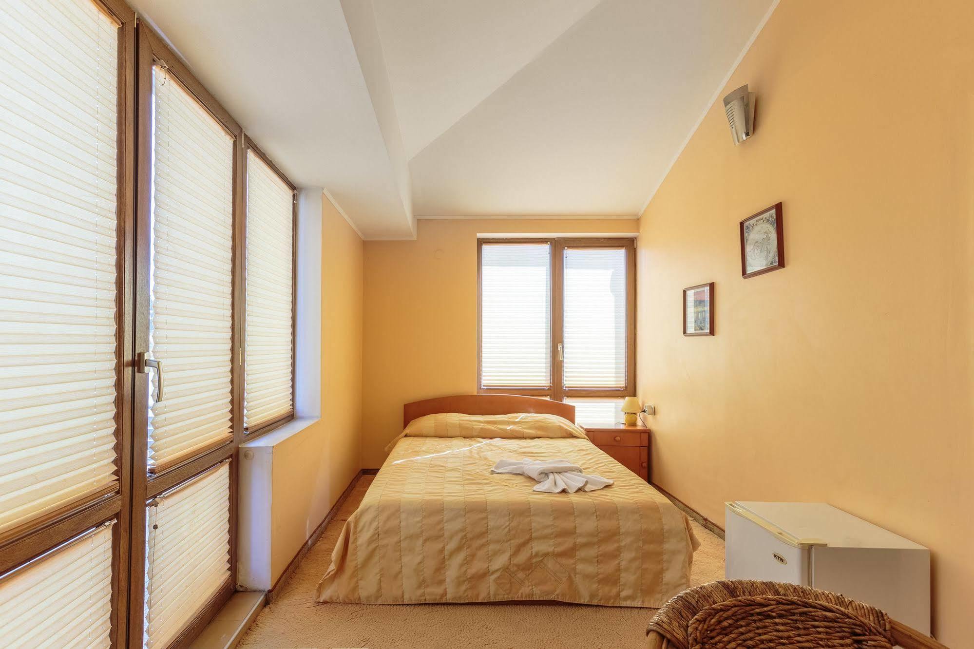 Apart & Rooms Fotinov Burgas City Exterior foto